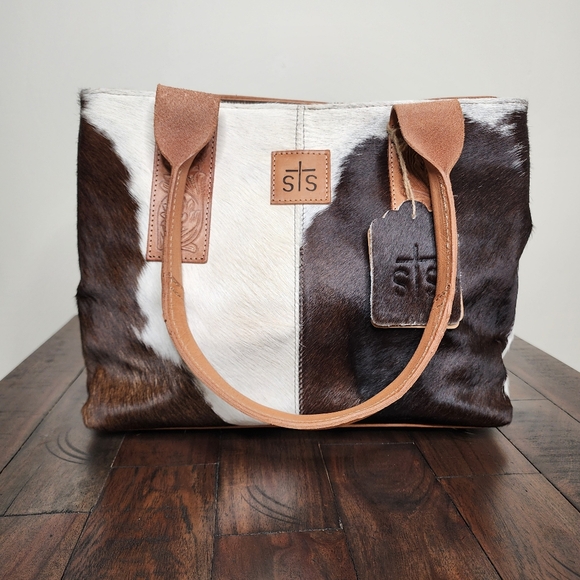 NWT STS Ranchwear Yipee Kiyay Cowhide Tote Casual Western Cowgirl - Picture 1 of 15